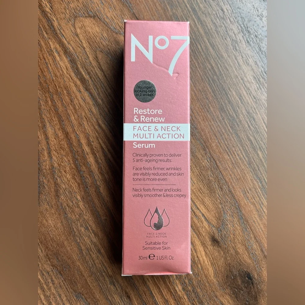 No 7 Restore and Renew face and neck multiaction Serum